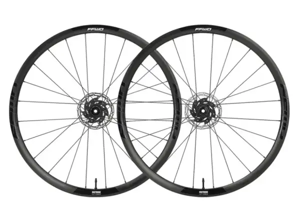 FFWD Outride vypletená gravel kola, náboje DT Swiss 350 Matt Black