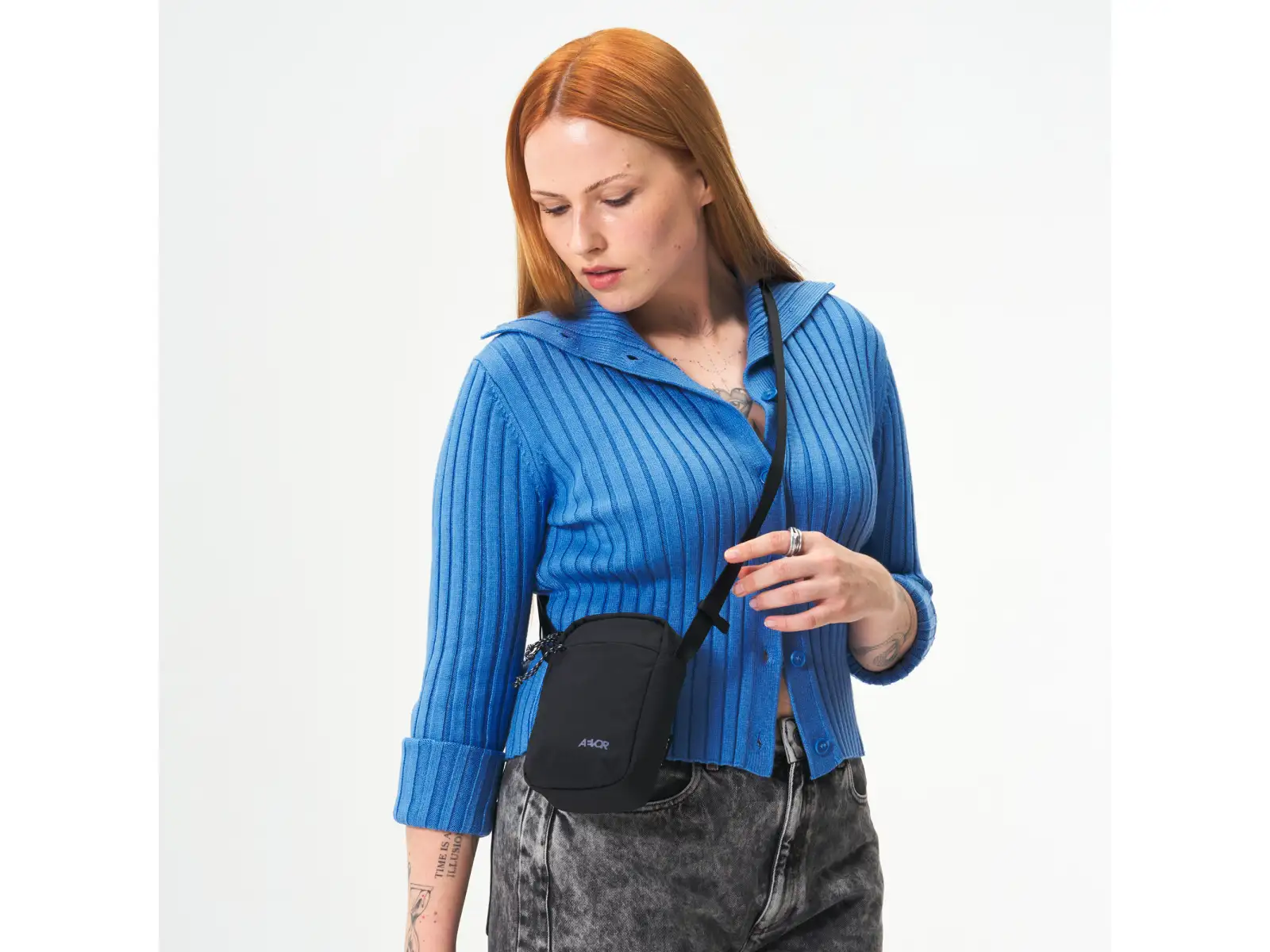 Aevor Easy Ride Pouch taška přes rameno Black