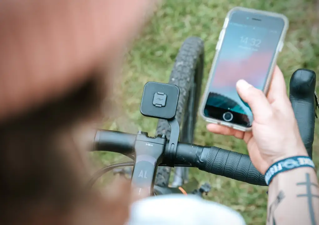 Pět důvodů pro držák telefonu na kole (a proč právě ten od Peak Design)