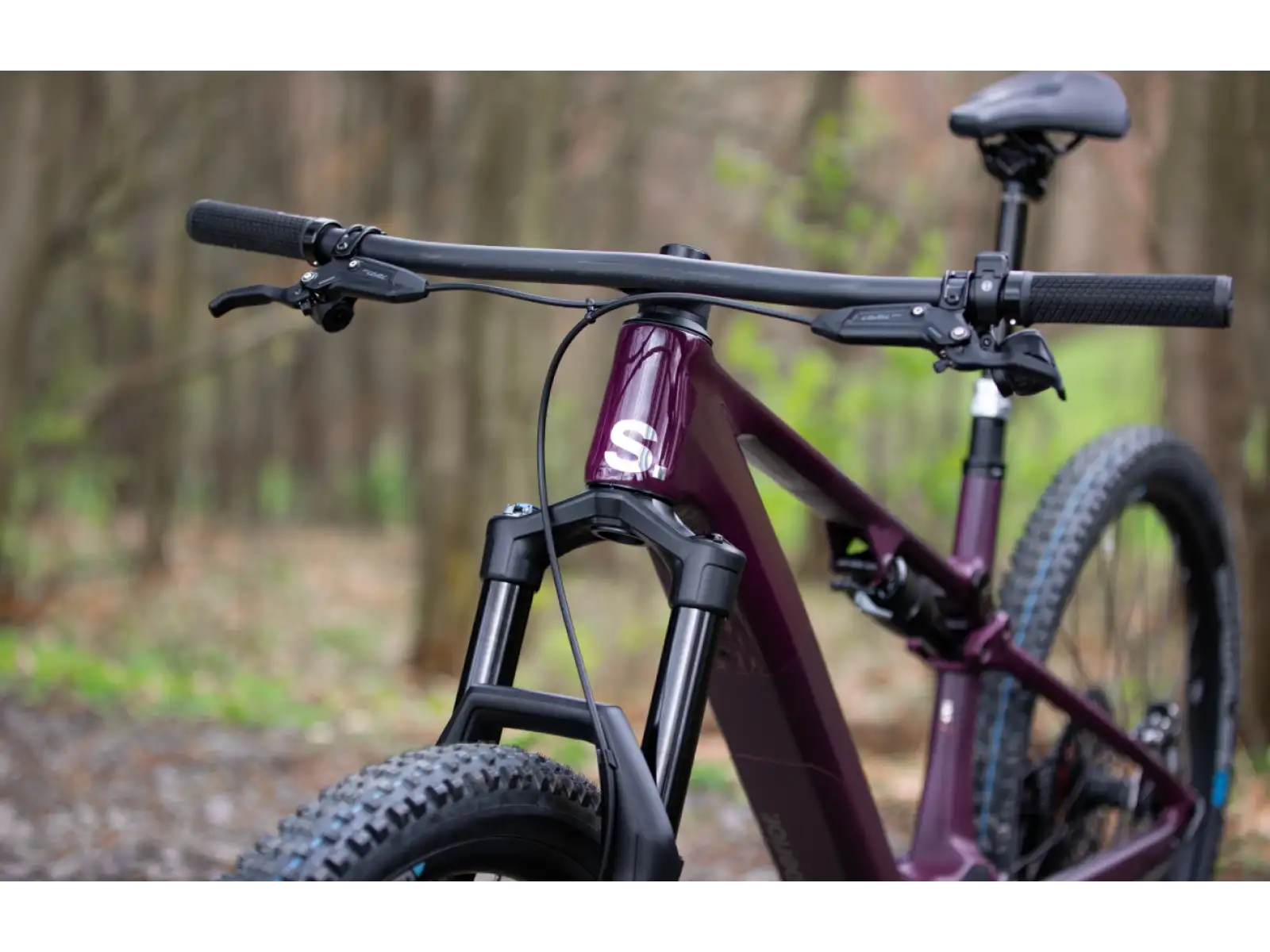 Superior iXF 9.8 horské elektrokolo matte berry carbon