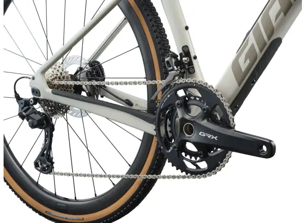 Giant Revolt Advanced 0 gravel kolo Snow Drift