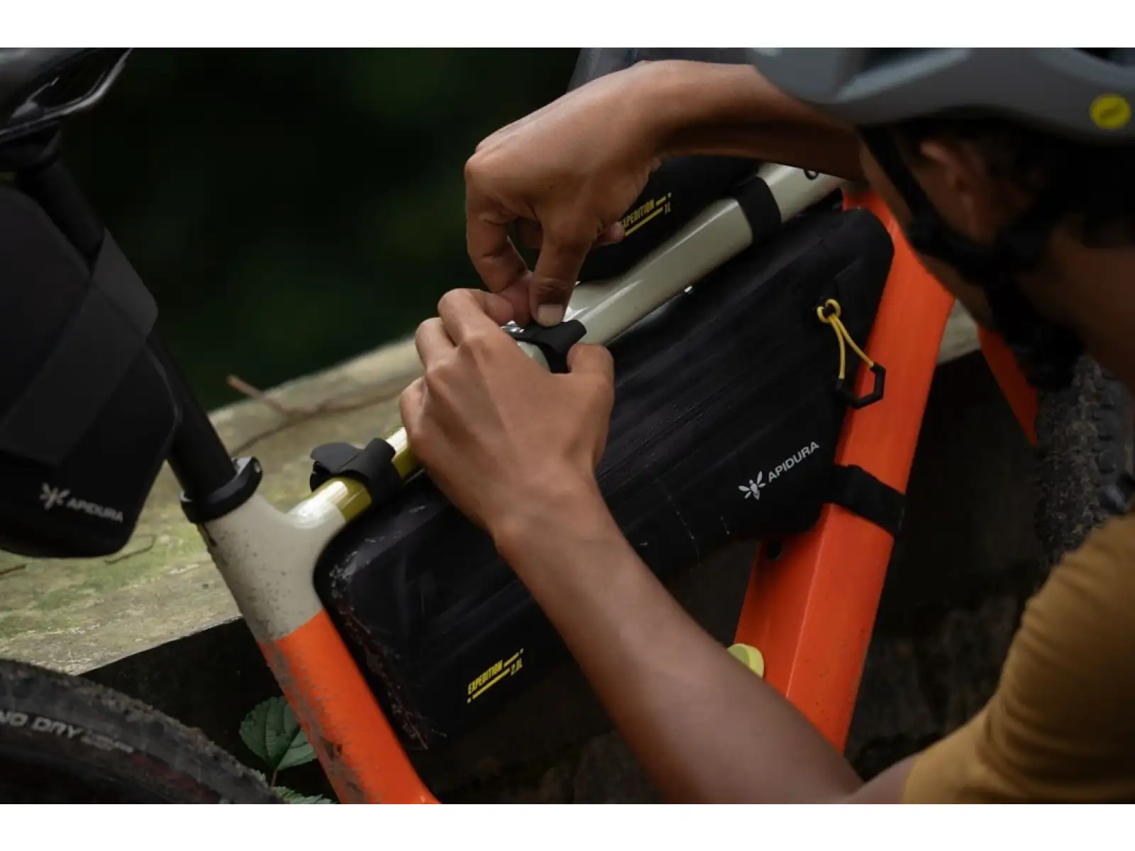 Apidura Expedition Frame pack New 2,8 l rámová brašna