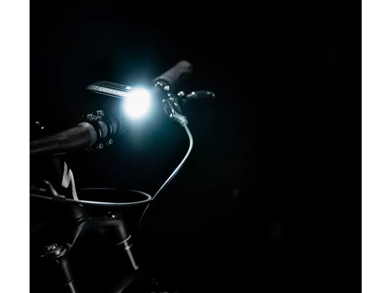 Lezyne Mirco Drive Pro 1000+ Front přední světlo Satin Black