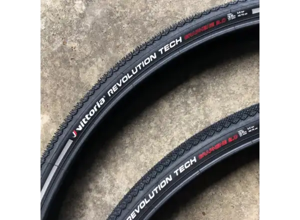 Vittoria Revolution Tech Reflective G2.0 28" trekingový/city plášť drát