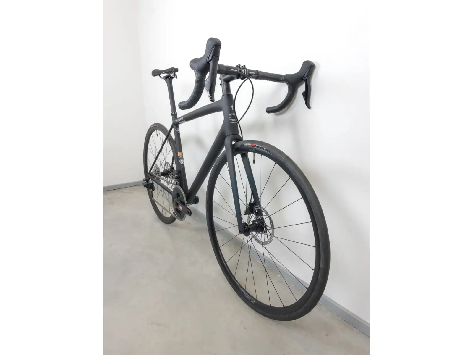Specialized Aethos Comp Rival eTap AXS Satin Carbon silniční kolo