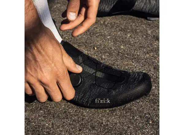 Fizik Vento Infinito Knit Carbon 2 Wide silniční pánské tretry Black/Black