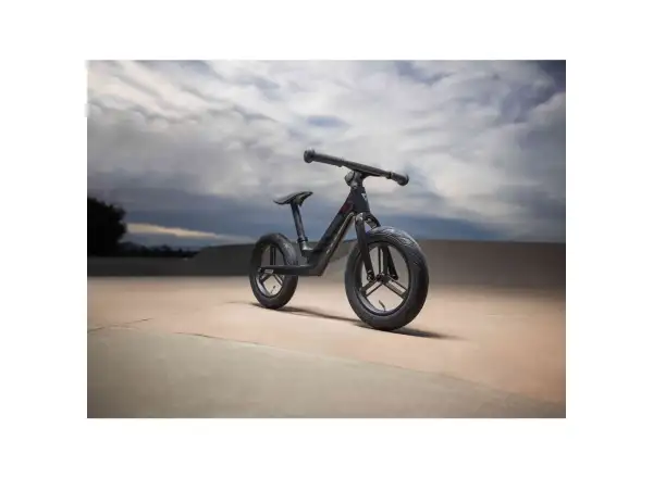 Giant PRE RCARBON PUSH BIKE dětské odrážedlo