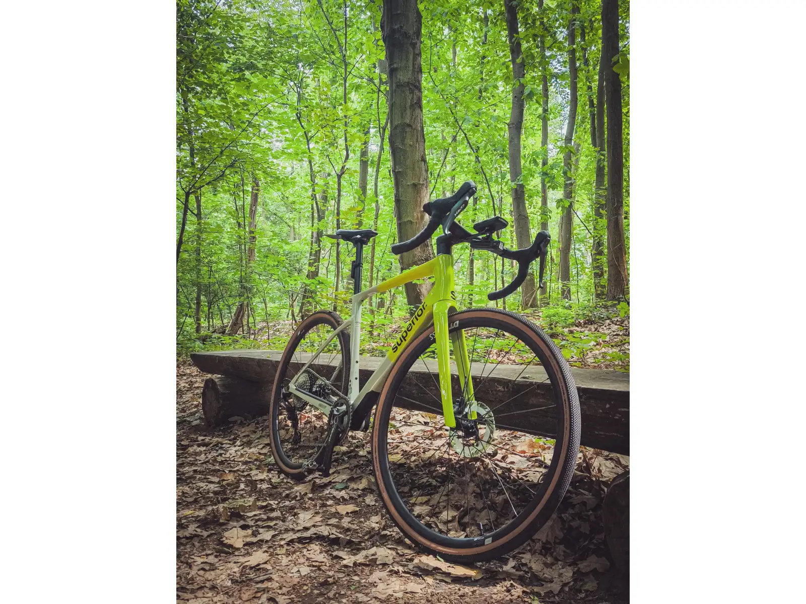 Superior XR 9.7 GR Gloss gravel kolo Grey/Racing Yellow