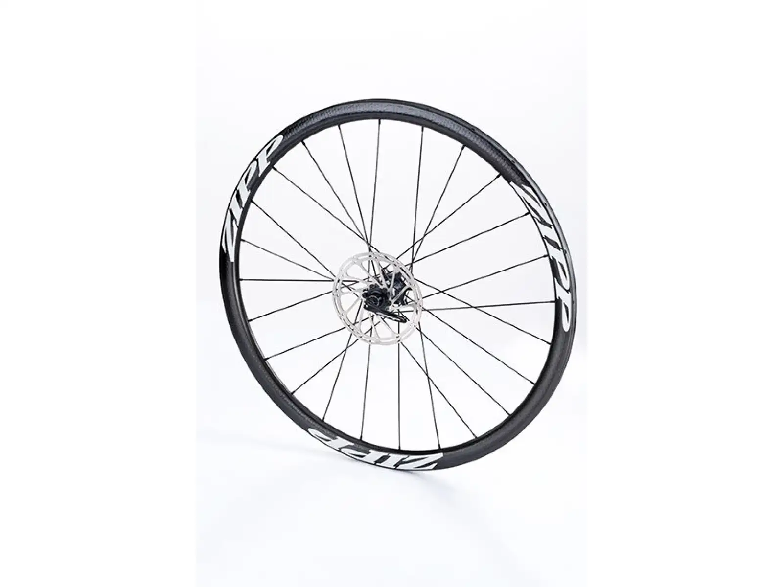 Zipp 202 Firecrest Carbon silniční vypletené kolo zadní bílý polep