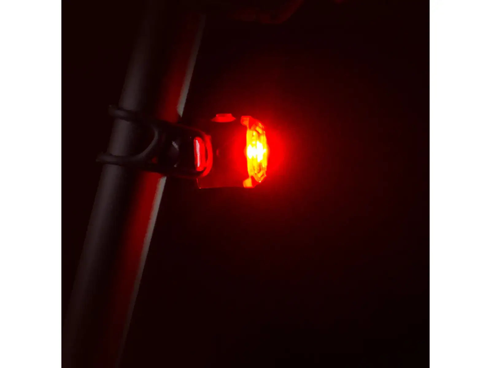 Lezyne Femto USB C Drive Rear zadní světlo Red