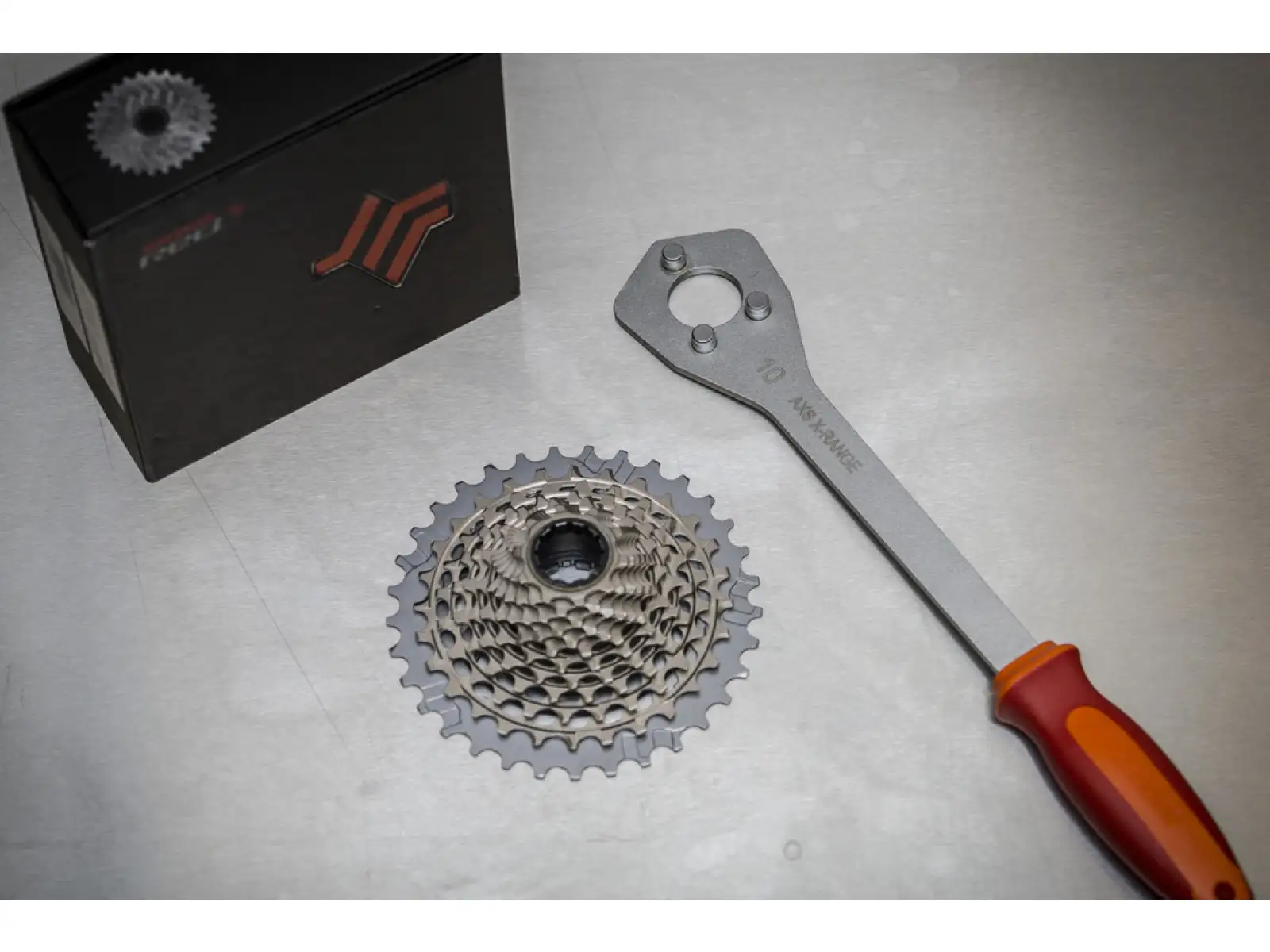 Unior stahovák na kazety pro Sram X-Range