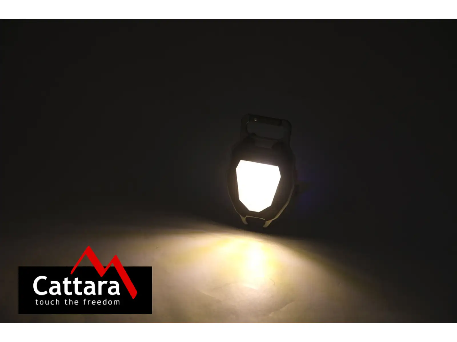 Cattara svítilna COB 560 lm Multi emblem se zapalovačem