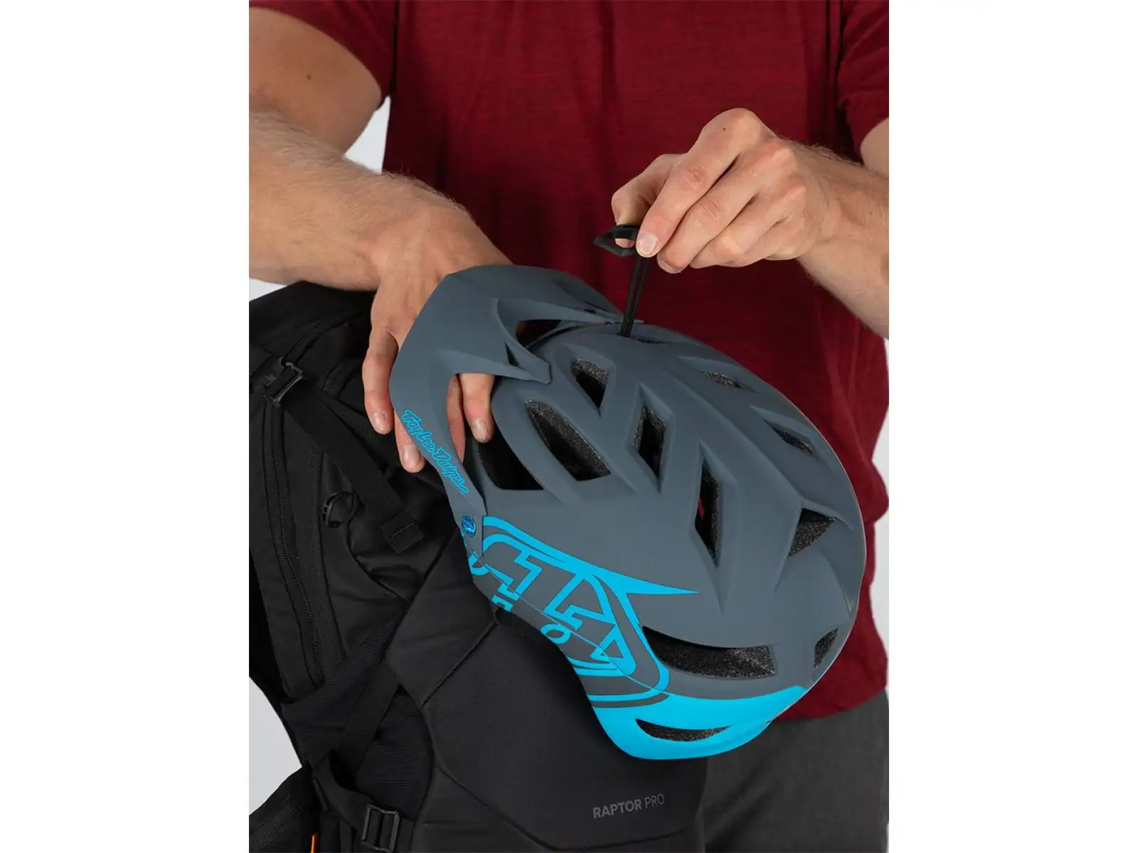 Osprey Raptor Pro batoh 18 l Back