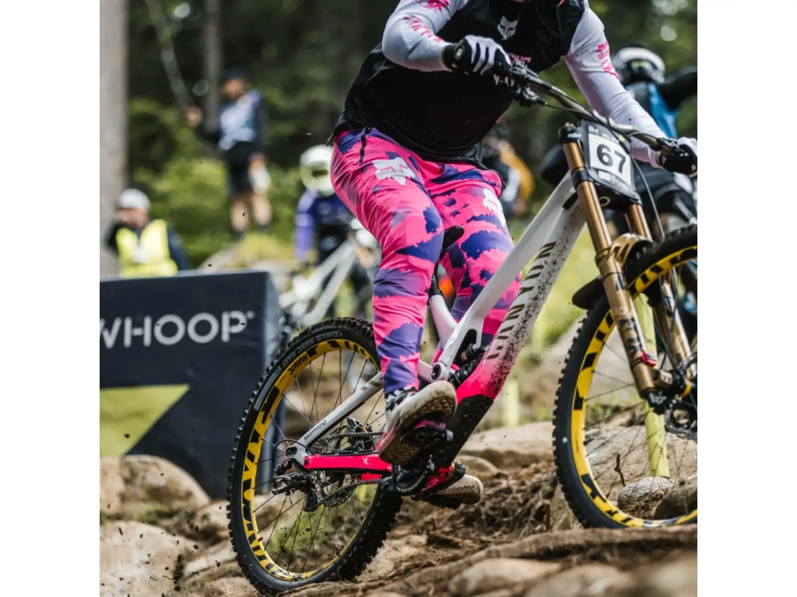 Mavic E-Crossride 1 29" 30mm Boost 6děr vypletená kola ořech Shimano HG