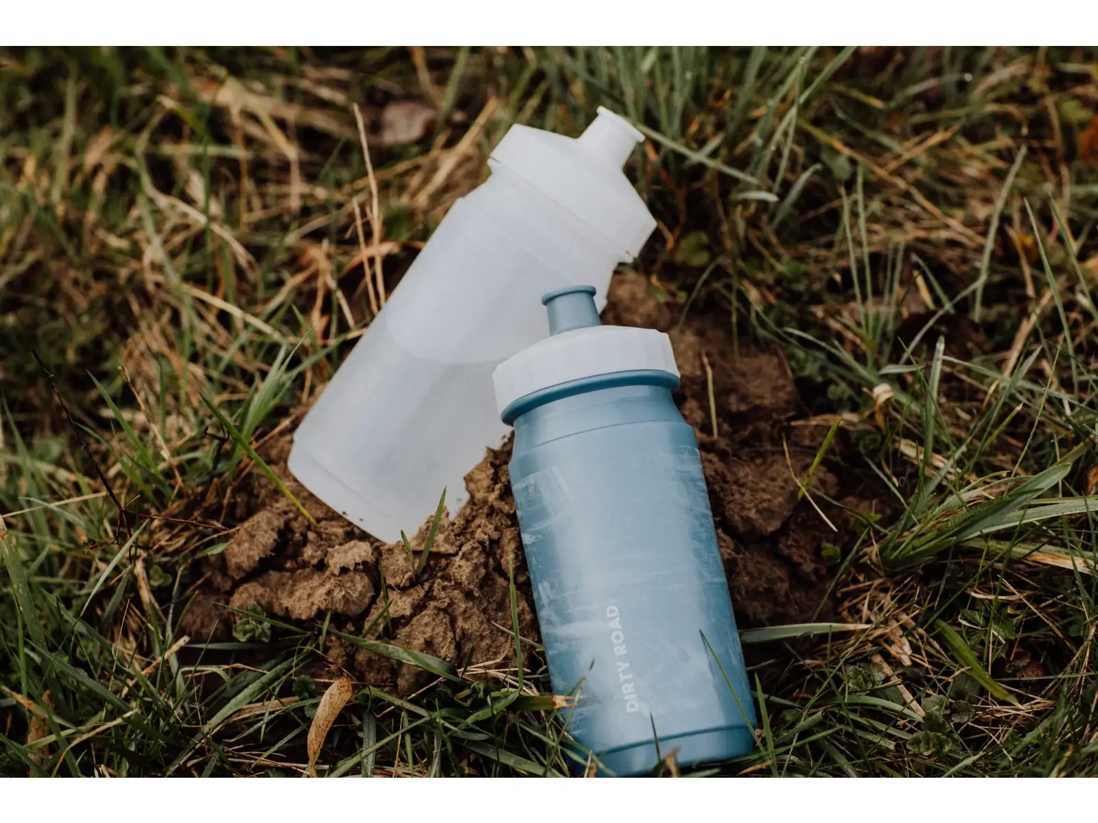 Force Dirty Road cyklistická láhev 550 ml transparentní
