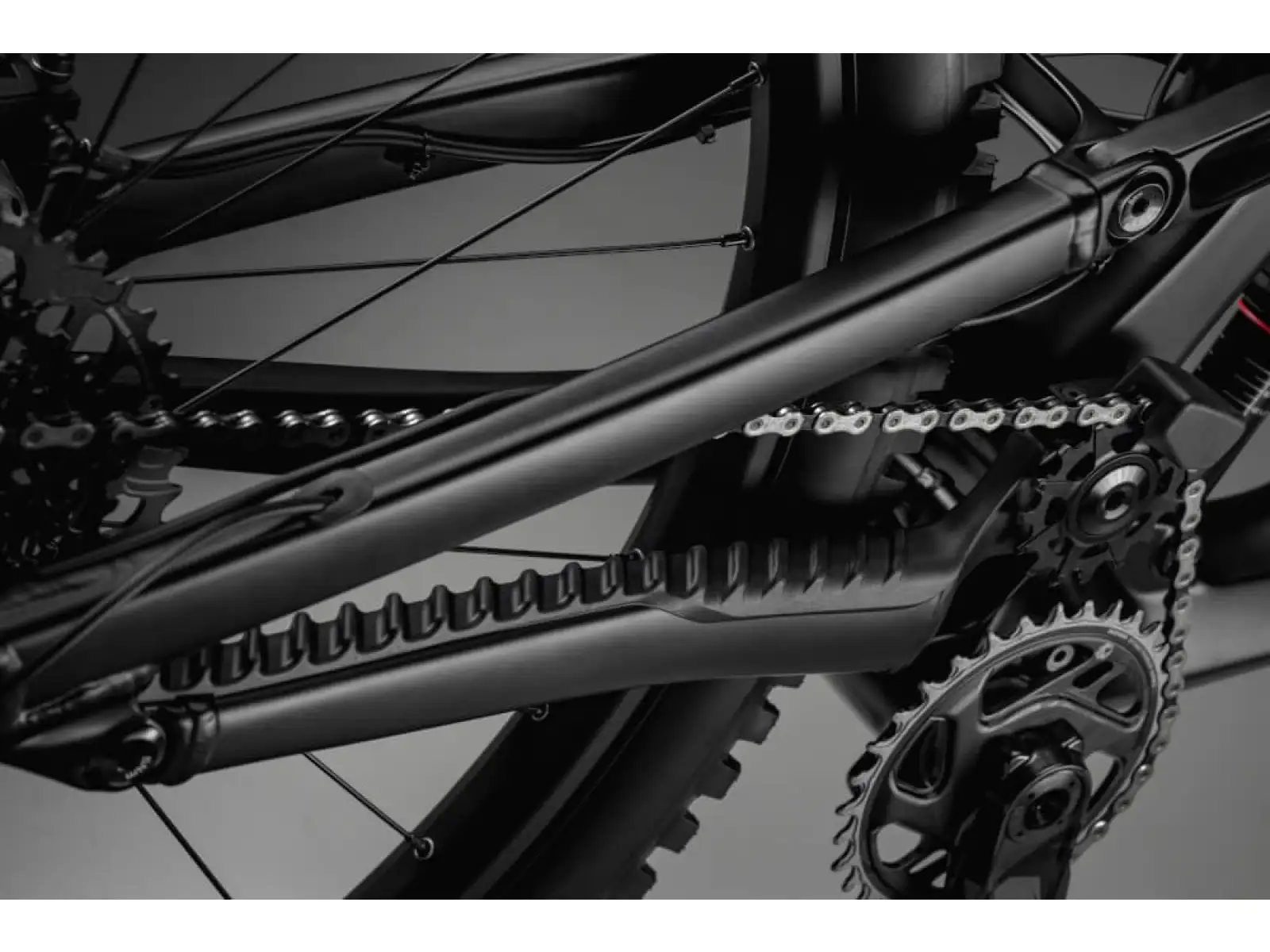 GT Force Carbon Pro DGR horské kolo