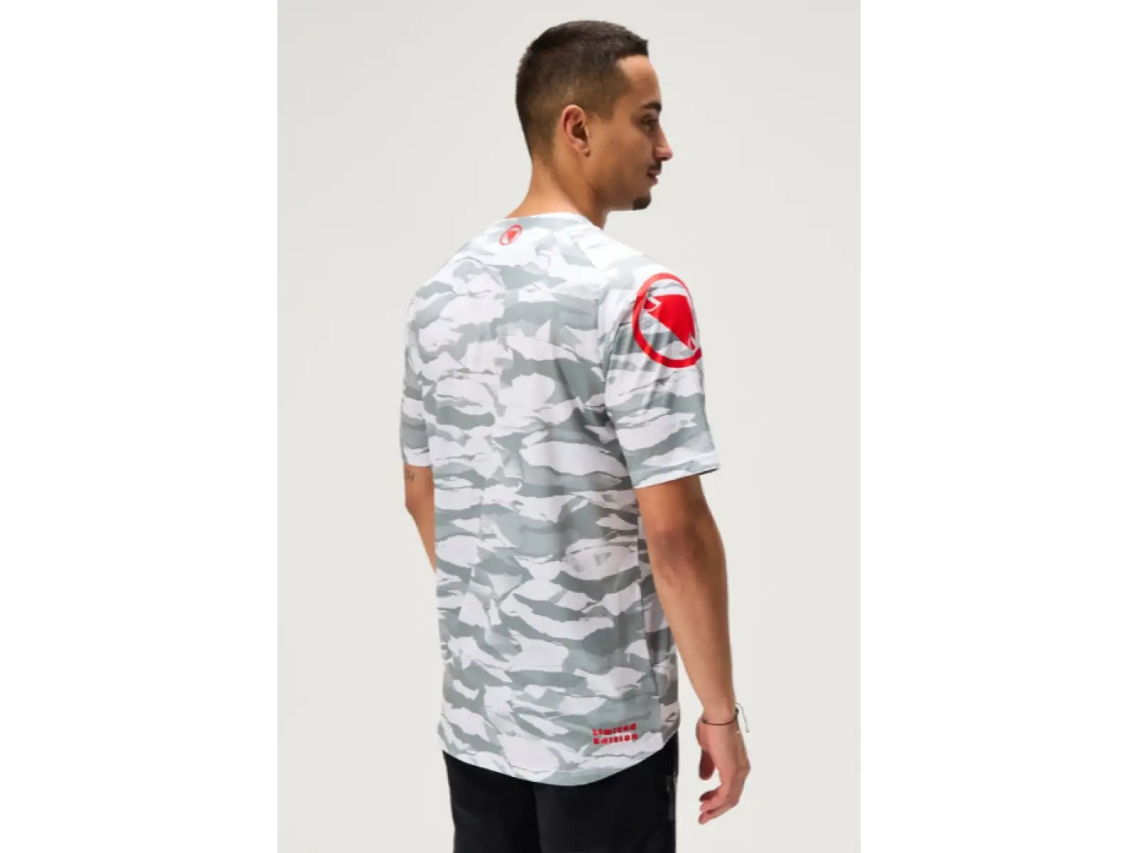 Endura LTD Mountain Camo Printed pánské triko krátký rukáv Grey