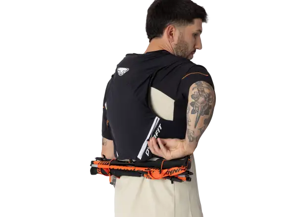 Dynafit Alpine 15 l běžecká vesta Black Out