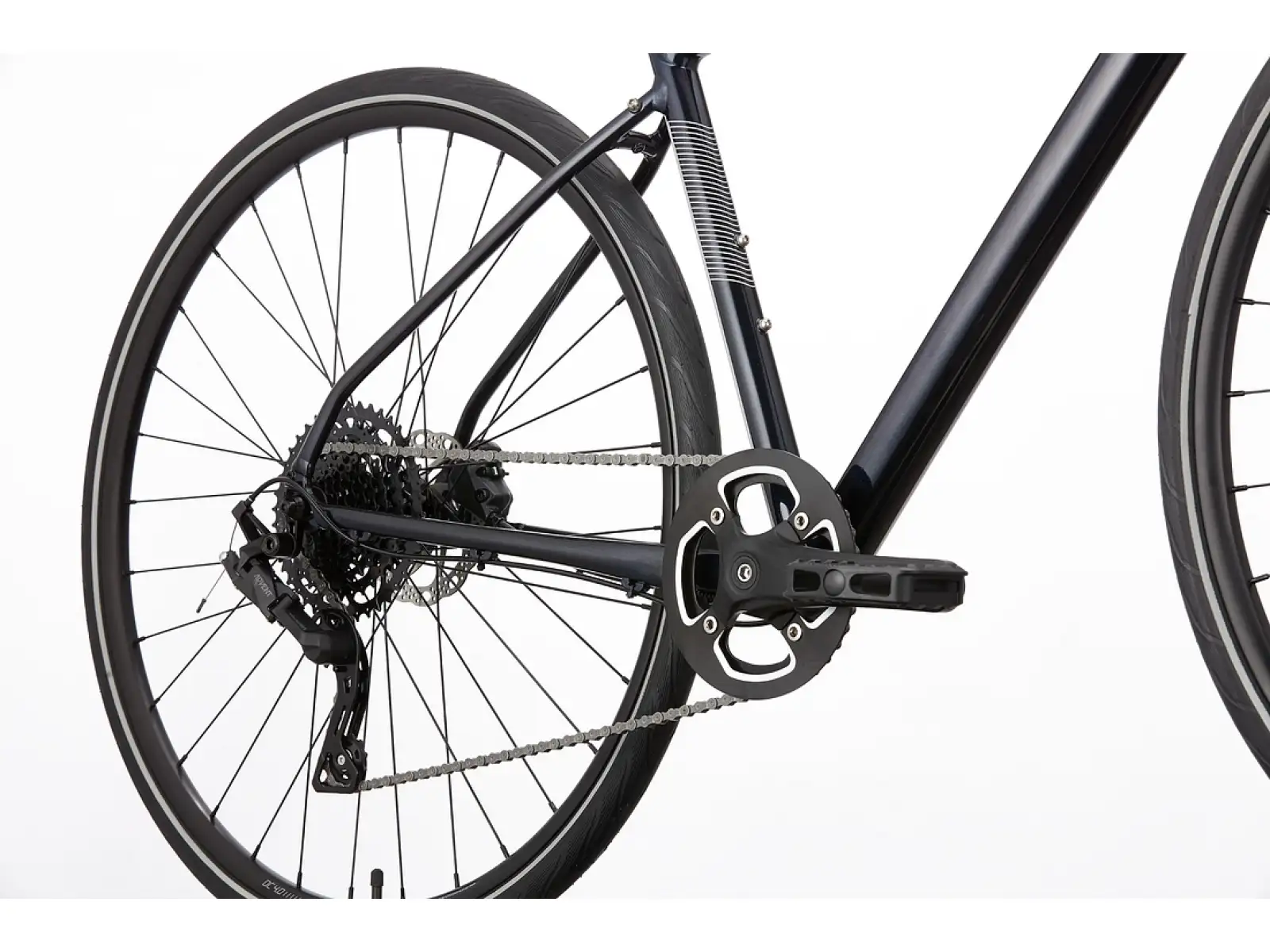 Cannondale Quick 4 trekingové kolo Graphite