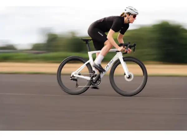Isaac Meson Ultegra Di2 silniční kolo Mineral White