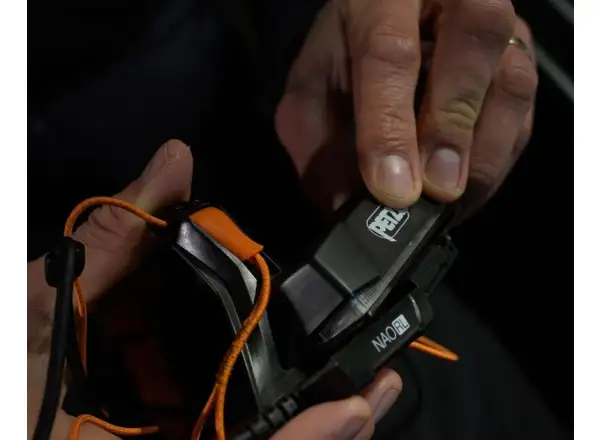 Petzl Nao RL dobíjecí čelovka Black
