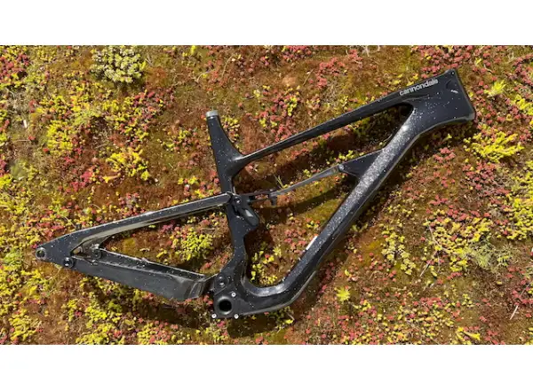 Cannondale Habit Carbon 29" MTB rám GDT