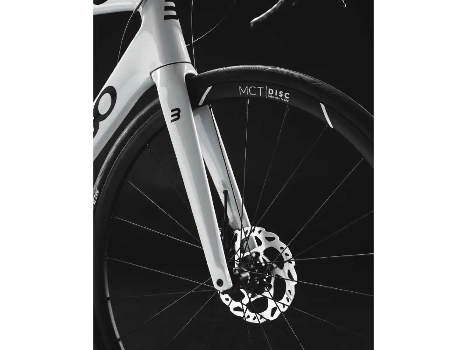 BASSO Venta disc Shimano 105 Microtech MCT silniční kolo stone gray