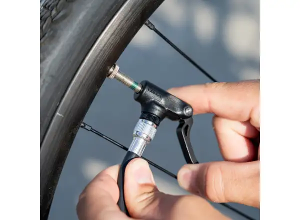 Lezyne Steel Floor Drive 3.5 Presta dílenská pumpa