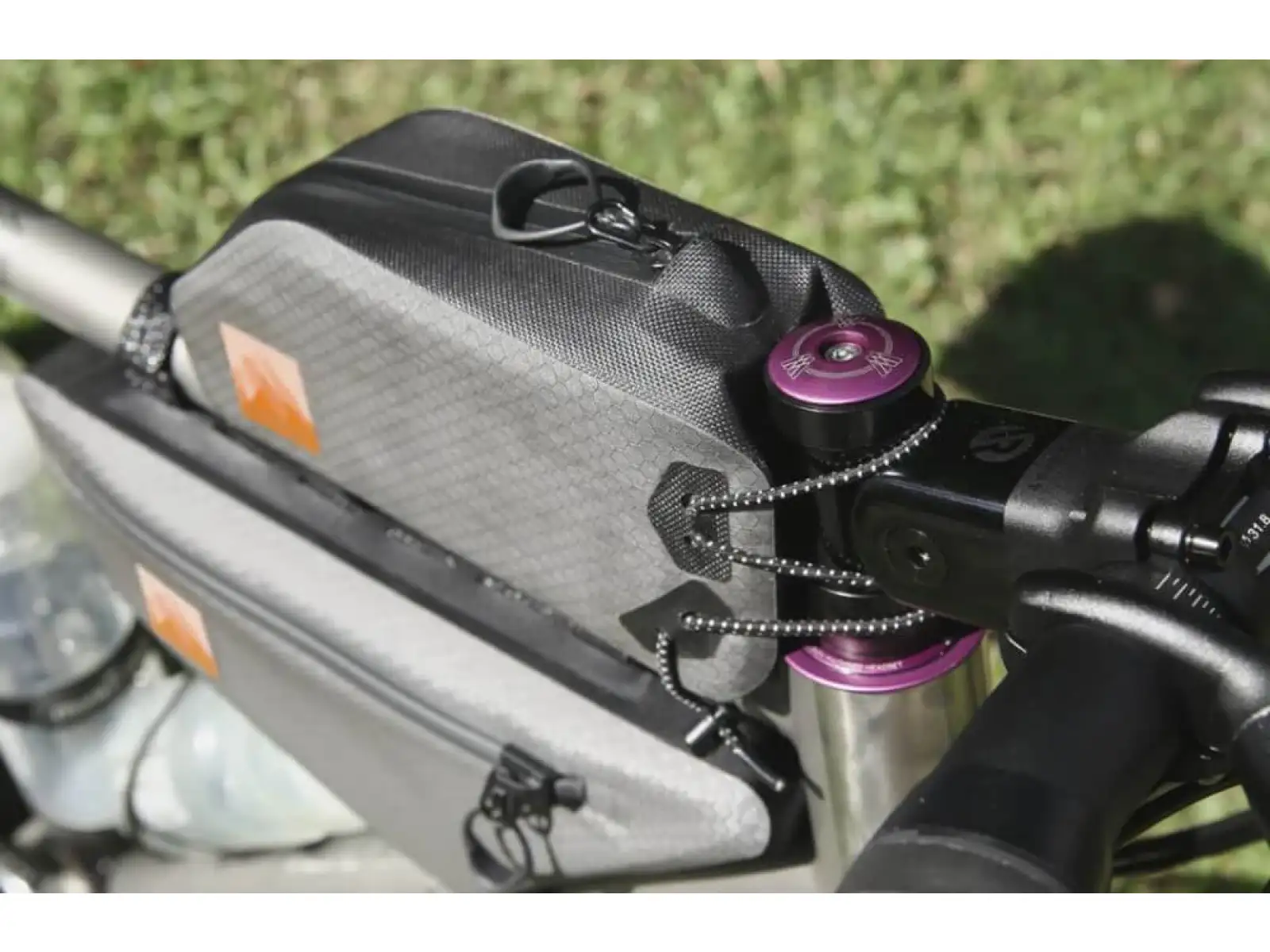 Woho X-Touring Top-tube Bag Dry 1,1 l rámová brašna Honeycomb iron Grey