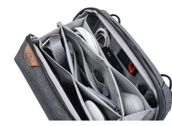 Peak Design Tech Pouch 2 l taška Charcoal