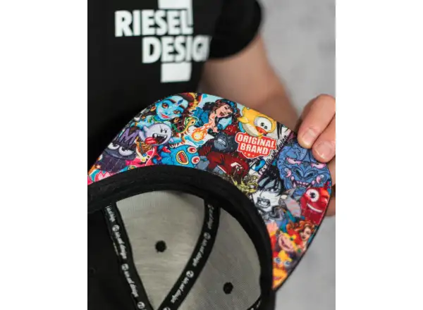 Rie:sel Design kšiltovka stickerbomb