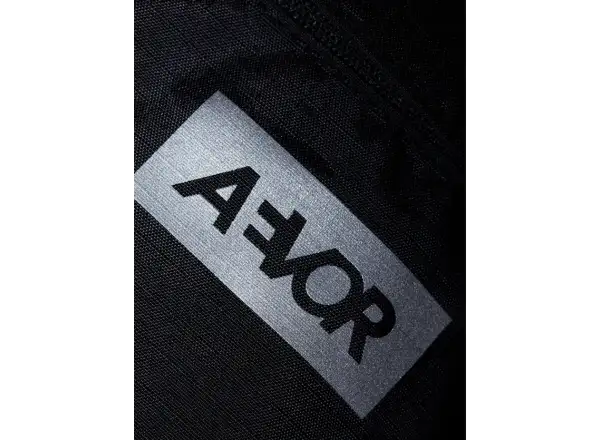 Aevor Hip Bag Ease taštička přes rameno/ledvinka Black