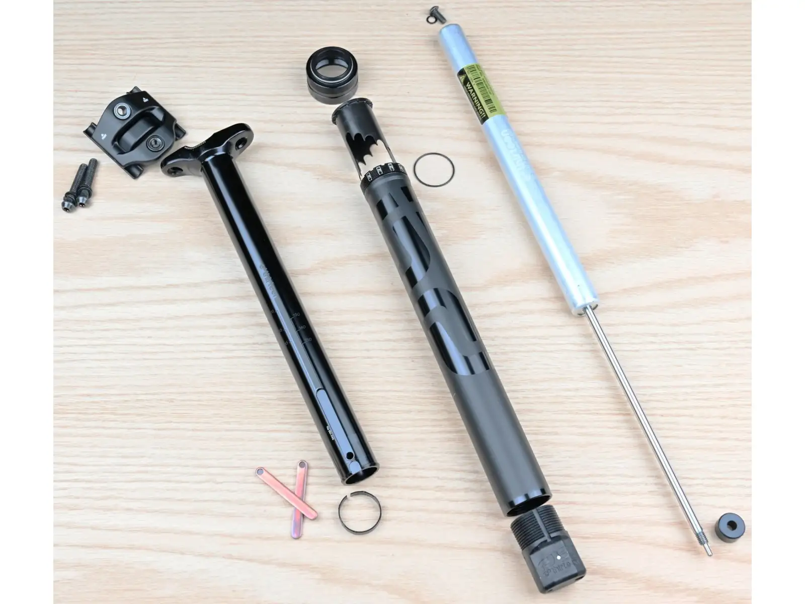E-13 Vario Infinite teleskopická sedlovka 150-180 mm 31,6 mm bez páčky
