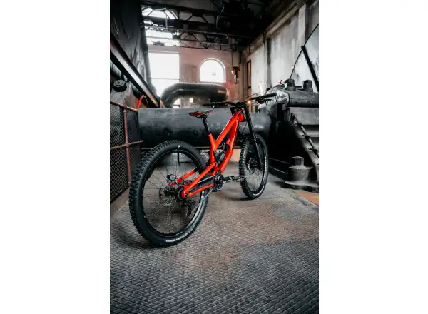 Nukeproof Dissent Carbon Pro 297 GX DH7 sjezdové kolo Red