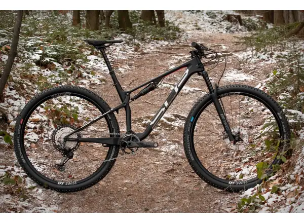 Superior Team XF 29 Issue horské kolo Gloss Carbon/Chrome