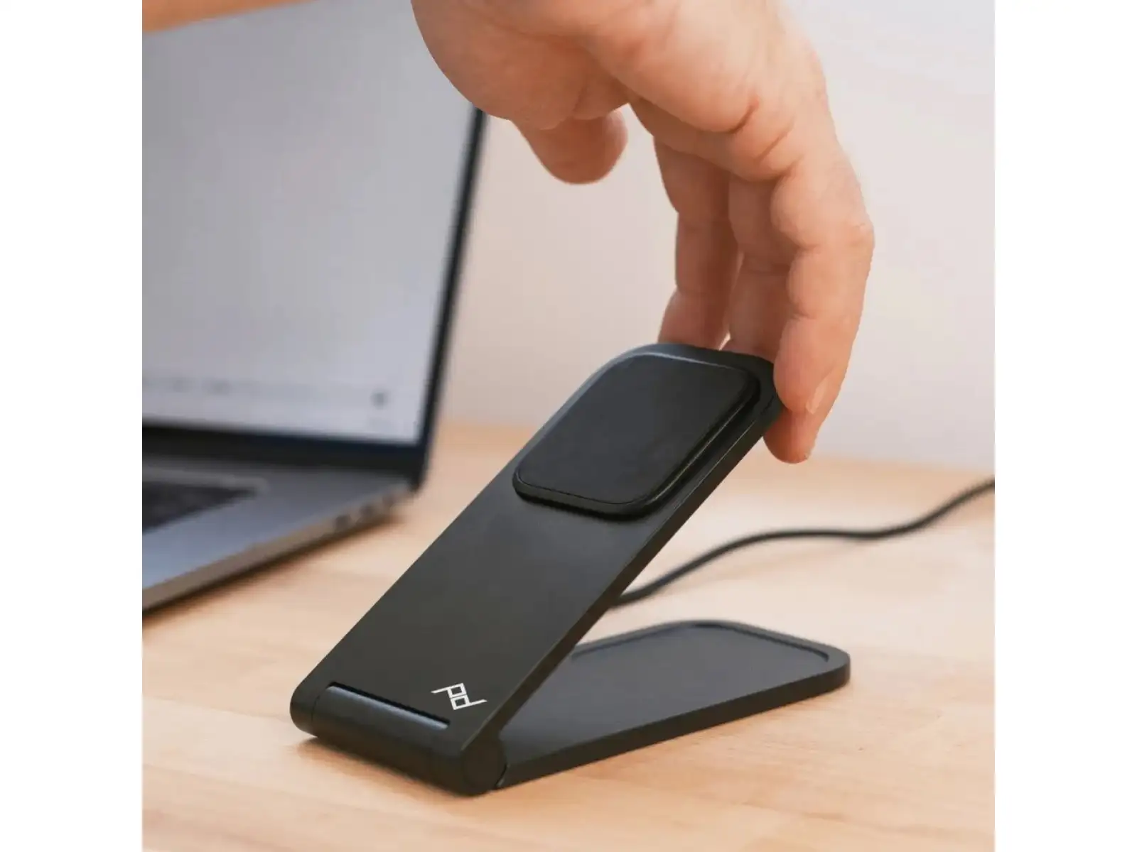 Peak Design Wireless Charging Stand magnetický držák na mobil Black