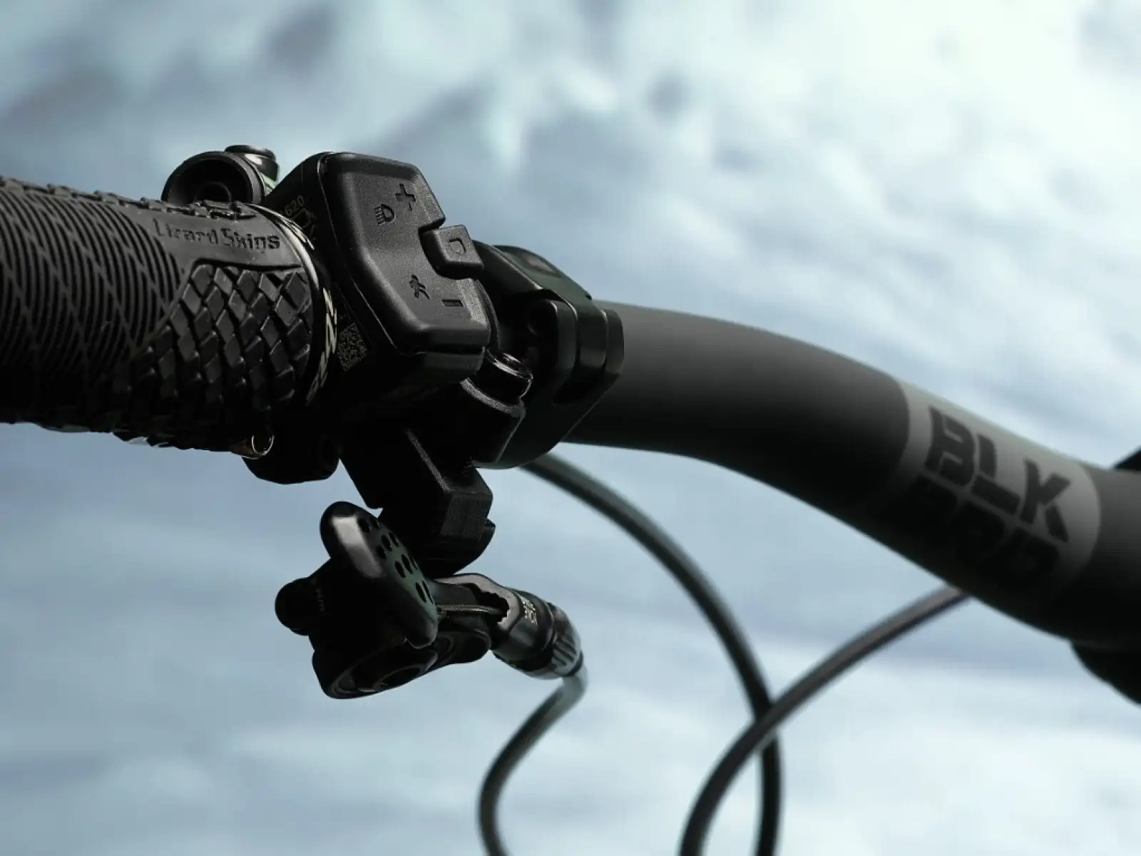 Ibis Oso GX T-Type celoodpružené elektrokolo Smokey Black
