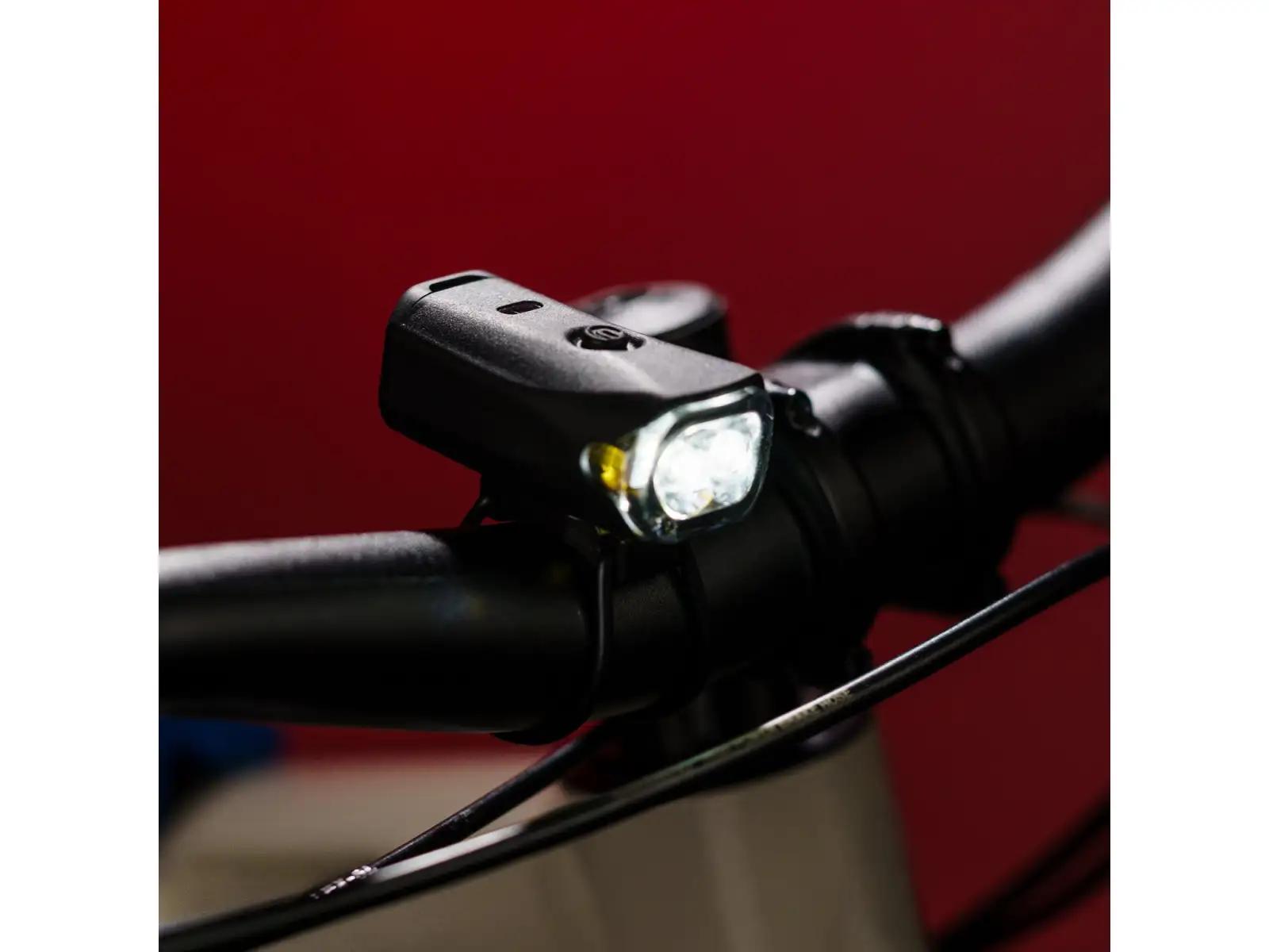Lezyne KTV Drive 300+ přední světlo