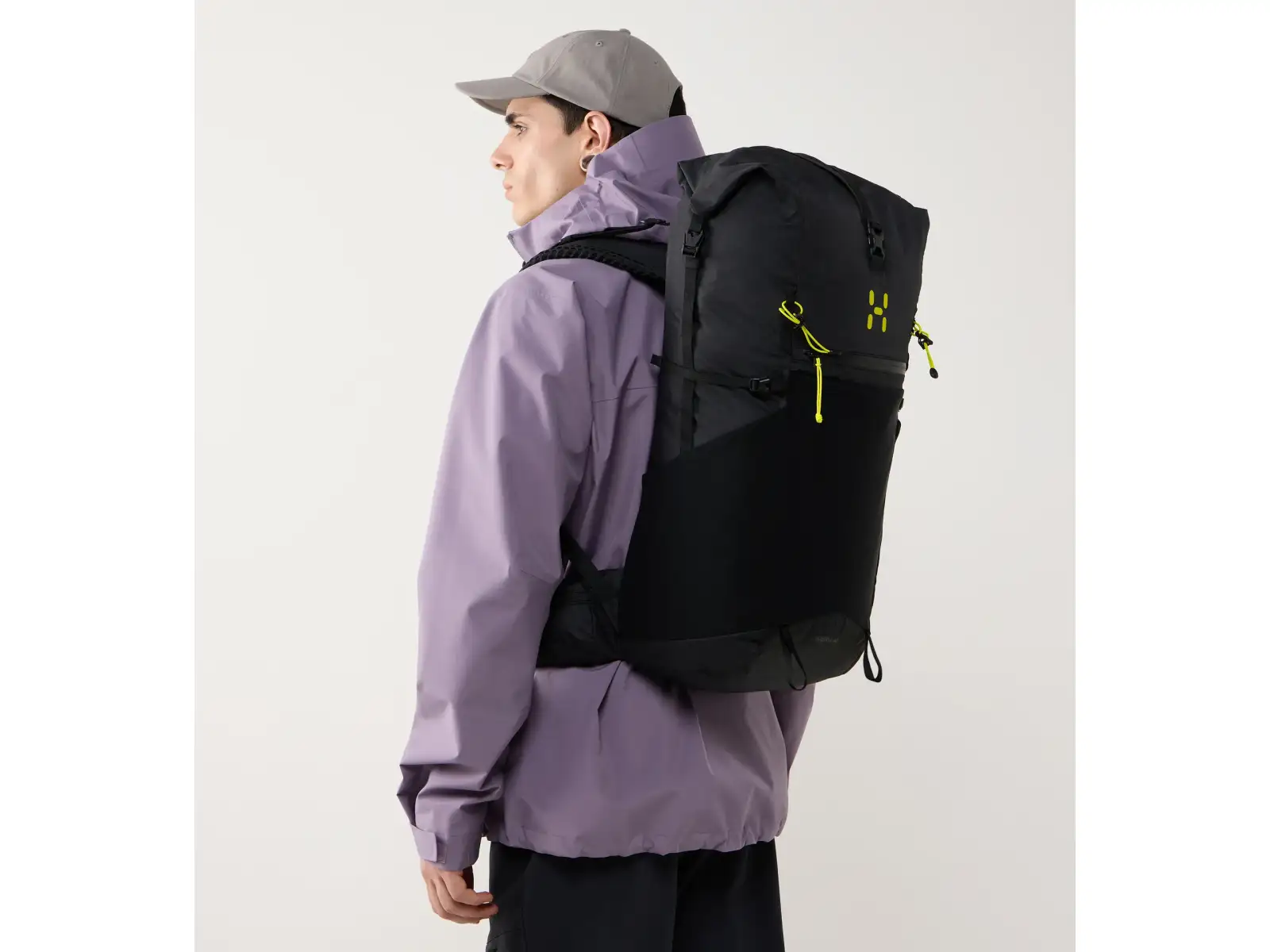 Haglöfs Magma Rolltop 40 WR Batoh 40 l True Black