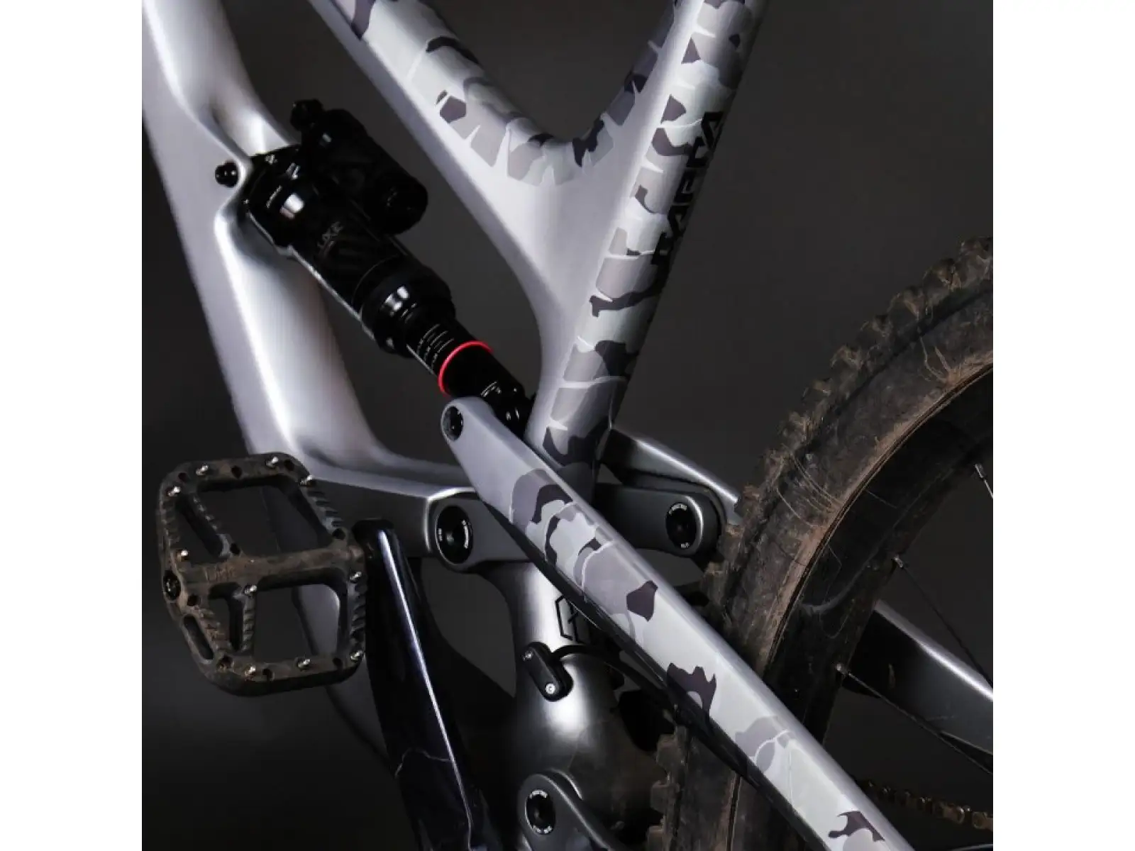 Unleazhed frame unscratch XXL ochranné fólie undercover glossy