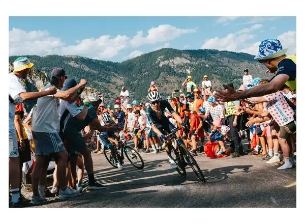 Cervélo R5 Force eTap AXS silniční kolo Permafrost