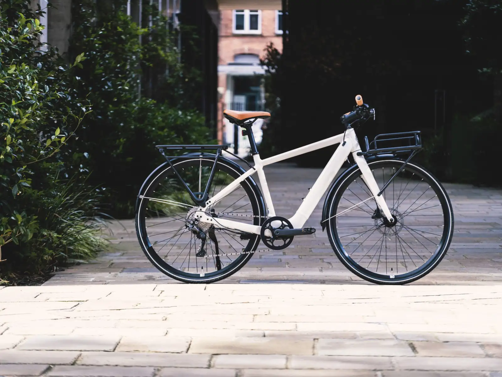 Momentum Voya E+3 městské elektrokolo Lunar