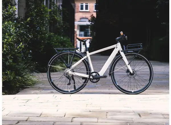 Momentum Voya E+3 městské elektrokolo Lunar