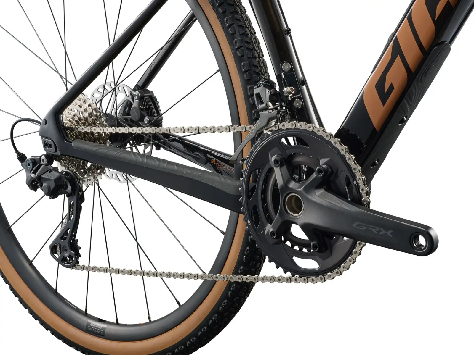 Giant Revolt Advanced 2 gravel kolo Carbon Smoke