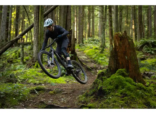 Giant Stance 2026 horské kolo Black