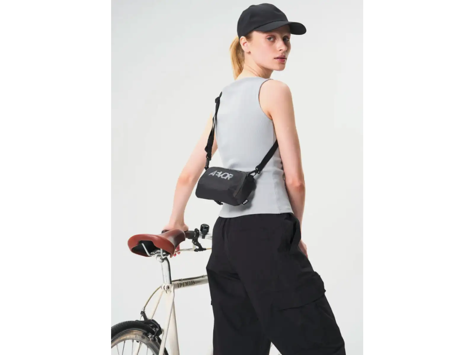 Aevor Bar Bag Mini taštička přes rameno / na řídítka Proof Black