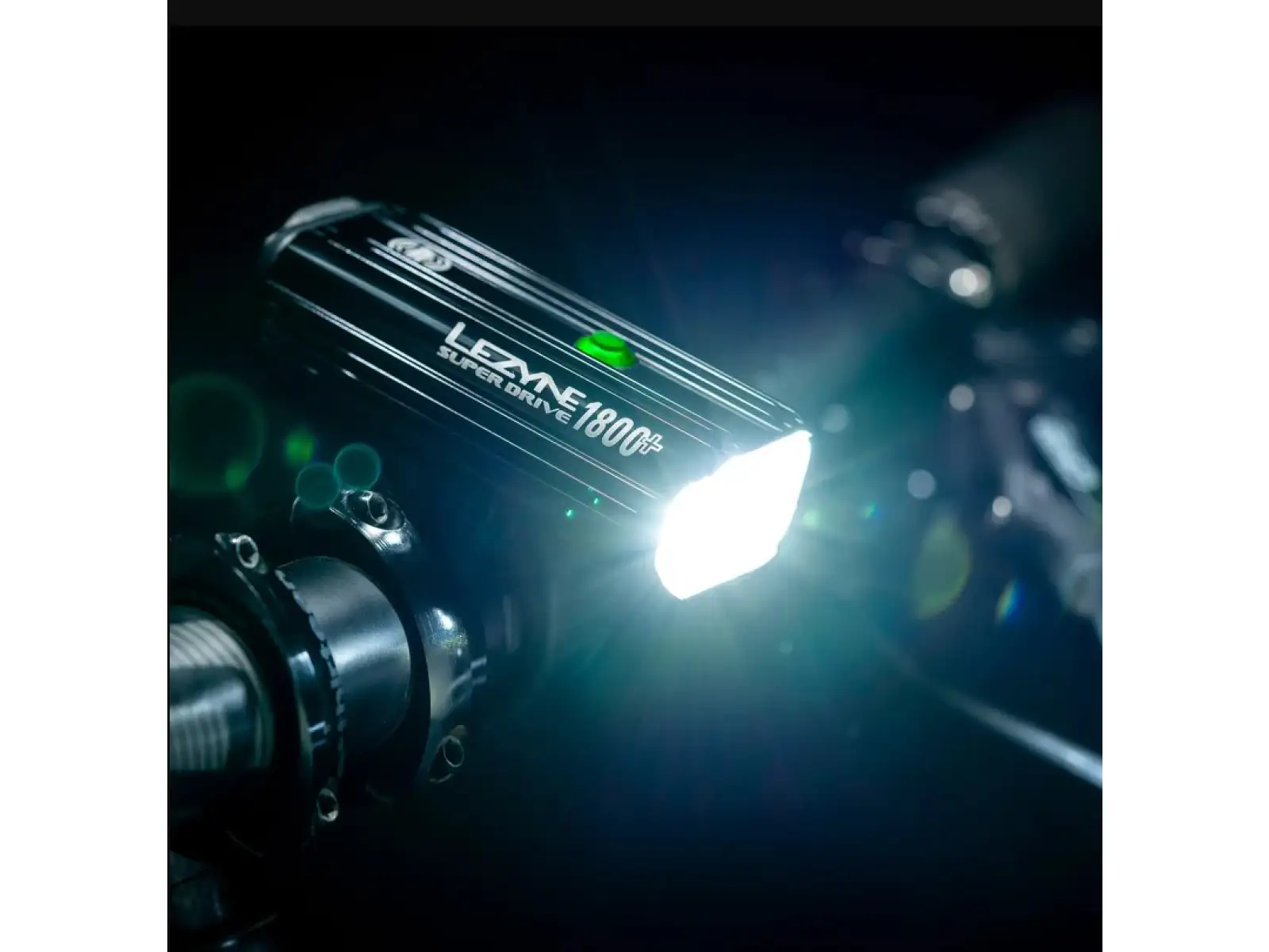 Lezyne Super Drive 1800+ Smart přední světlo Black