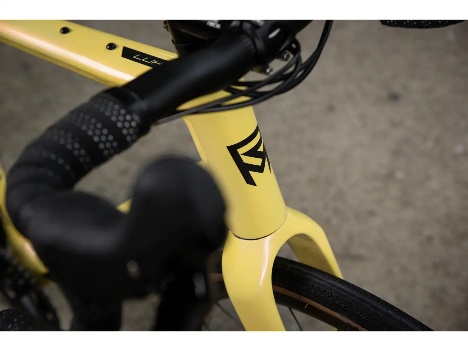 Rock Machine Lukk CR 60 gravel kolo Gloss Sulfur Yellow