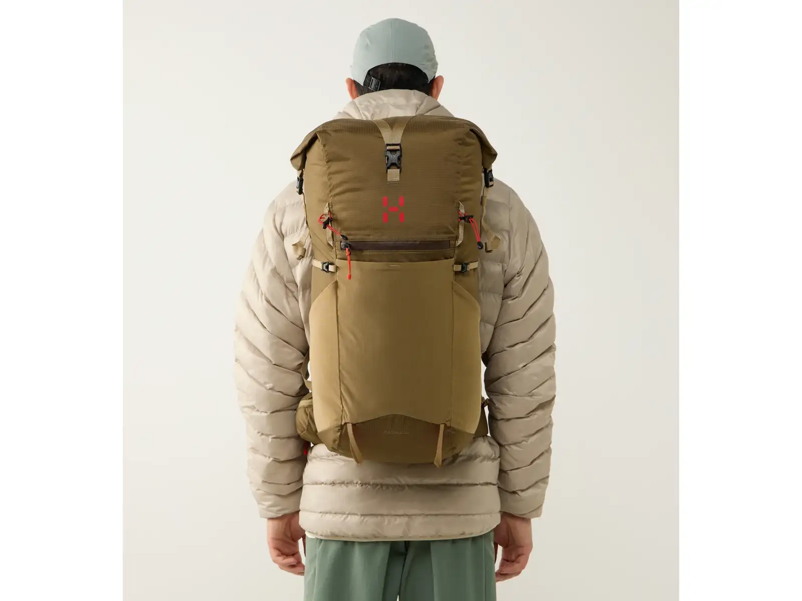 Haglöfs Magma Rolltop 40 WR batoh Teak Brown/Oak Brown 40l