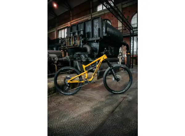 Nukeproof Mega 290 Pro Alloy Eagle 90 celoodpružené kolo Yellow